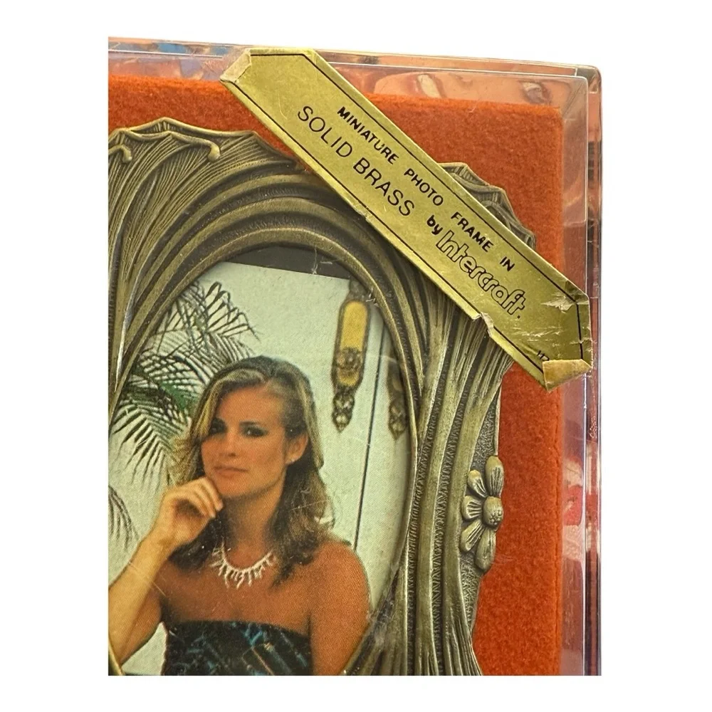 Vintage Intercraft Miniature Oval Photo Frame with Box — “Solid Brass” Design